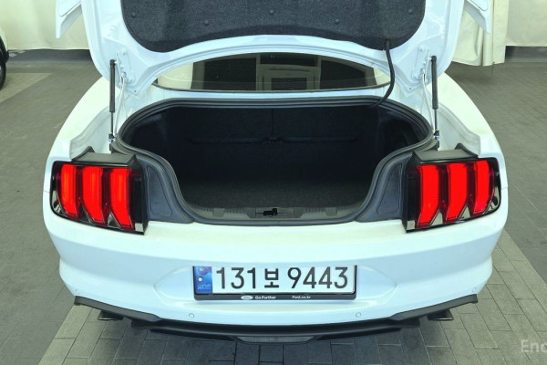 2023 Ford Mustang с пробегом 53 357 км