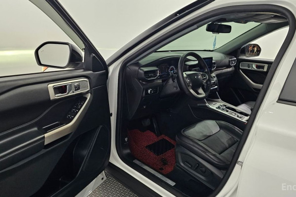 2023 Ford Explorer с пробегом 45 939 км