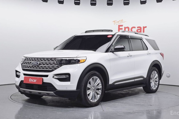 2023 Ford Explorer с пробегом 9 840 км