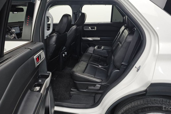 2023 Ford Explorer с пробегом 9 840 км