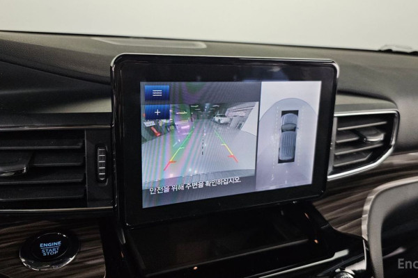 2023 Ford Explorer с пробегом 9 840 км