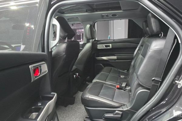 2023 Ford Explorer с пробегом 37 748 км