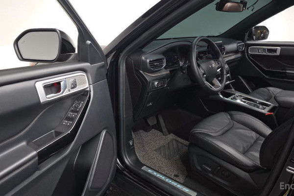 2022 Ford Explorer с пробегом 12 442 км