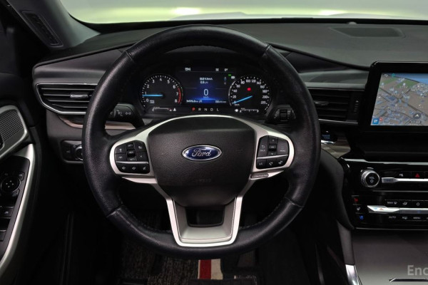 2022 Ford Explorer с пробегом 34 976 км