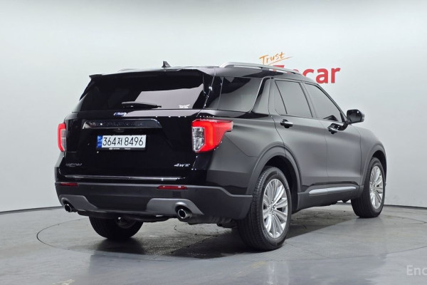 2023 Ford Explorer с пробегом 22 739 км