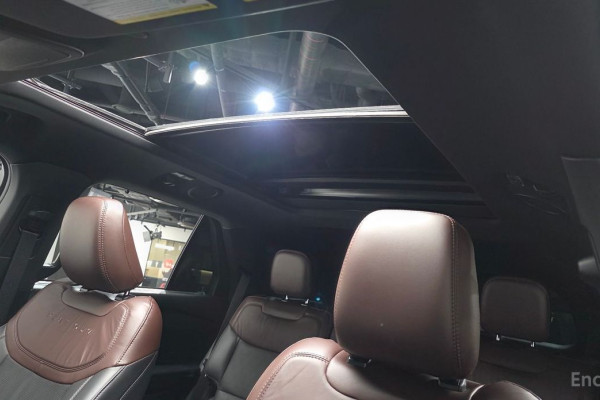 2022 Ford Explorer с пробегом 12 442 км