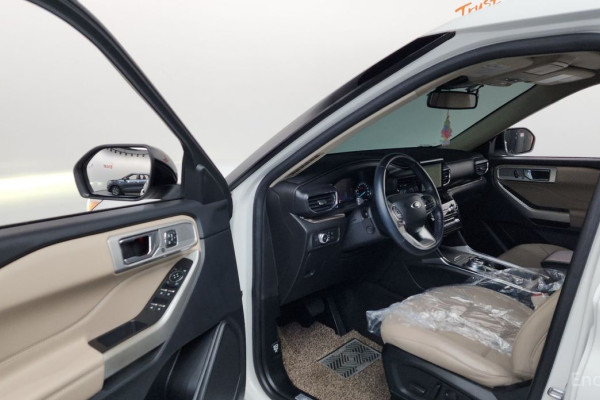 2022 Ford Explorer с пробегом 44 382 км