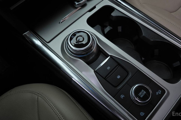 2022 Ford Explorer с пробегом 24 122 км