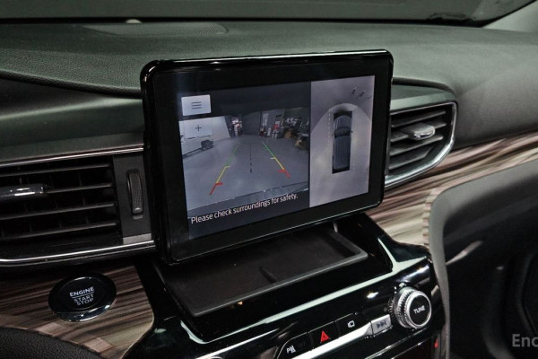 2023 Ford Explorer с пробегом 18 880 км