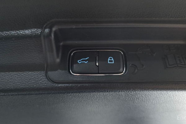 2022 Ford Explorer с пробегом 34 976 км