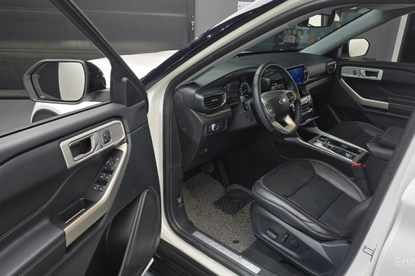 2022 Ford Explorer с пробегом 34 977 км