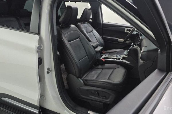 2022 Ford Explorer с пробегом 34 977 км