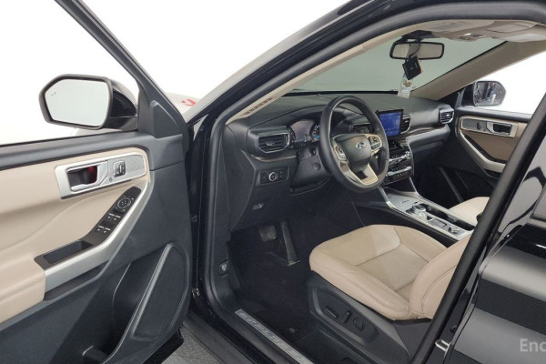 2023 Ford Explorer с пробегом 26 650 км