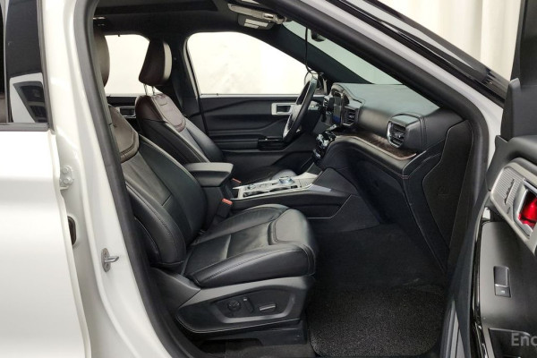 2022 Ford Explorer с пробегом 28 518 км