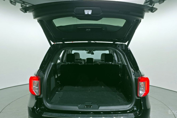 2023 Ford Explorer с пробегом 22 739 км