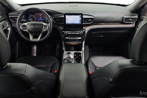 2023 Ford Explorer с пробегом 20 706 км