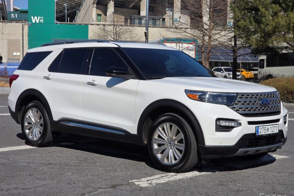 2023 Ford Explorer с пробегом 28 550 км