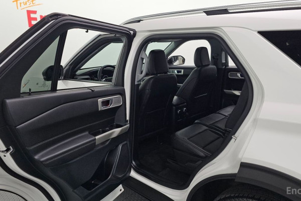 2023 Ford Explorer с пробегом 20 706 км