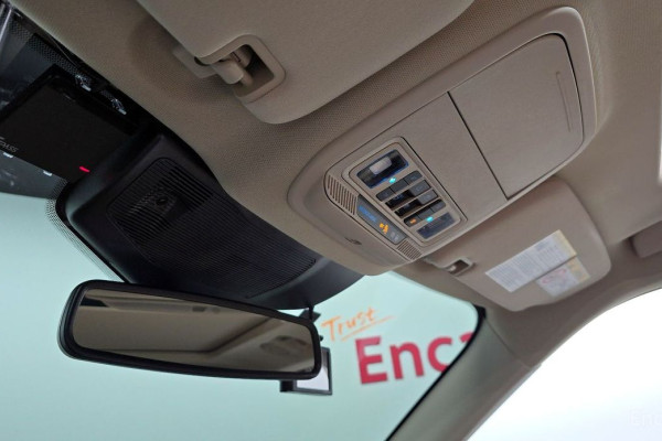 2022 Ford Explorer с пробегом 40 492 км