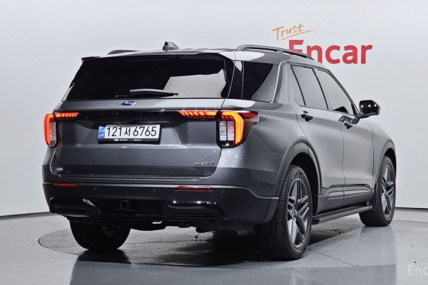 2024 Ford Explorer с пробегом 10 178 км