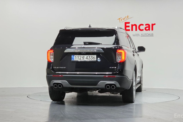 2022 Ford Explorer с пробегом 13 698 км