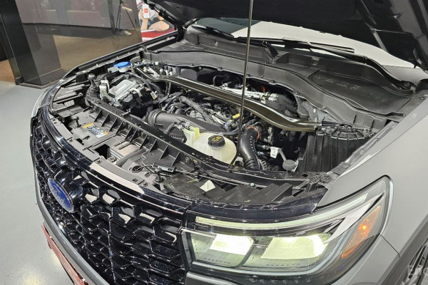 2024 Ford Explorer с пробегом 10 178 км