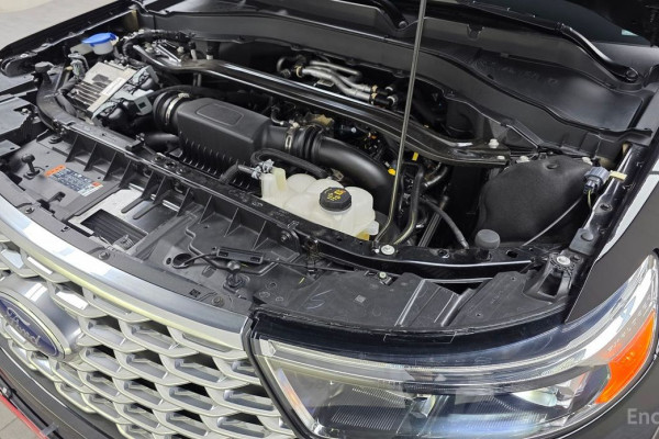 2022 Ford Explorer с пробегом 13 698 км