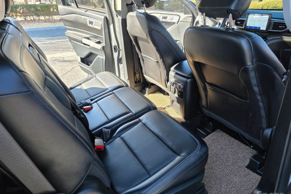 2023 Ford Explorer с пробегом 28 550 км