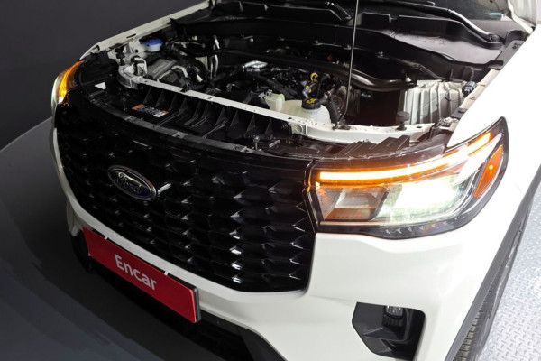 2024 Ford Explorer с пробегом 8 976 км