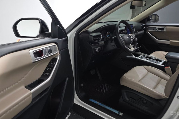 2023 Ford Explorer с пробегом 23 266 км