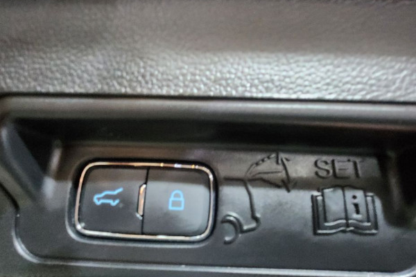 2023 Ford Explorer с пробегом 27 600 км