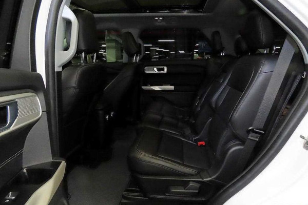 2022 Ford Explorer с пробегом 4 180 км