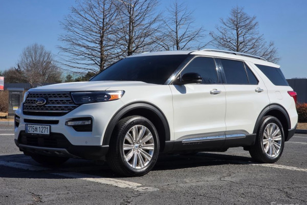 2023 Ford Explorer с пробегом 28 550 км