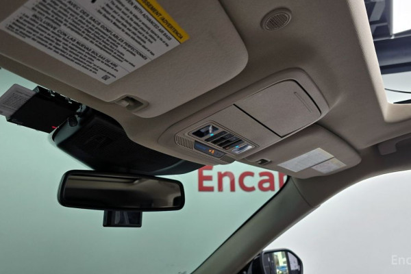 2023 Ford Explorer с пробегом 13 405 км