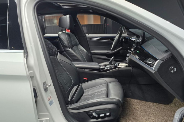 2020 BMW 5 серии с пробегом 76 166 км