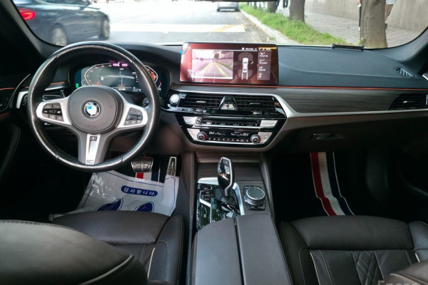 2021 BMW 5 серии с пробегом 66 090 км