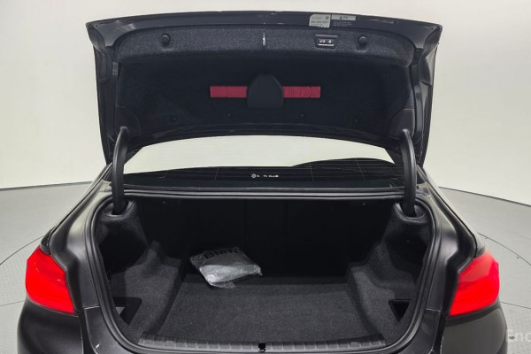 2019 BMW 5 серии с пробегом 76 050 км