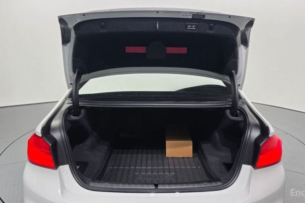 2020 BMW 5 серии с пробегом 116 679 км