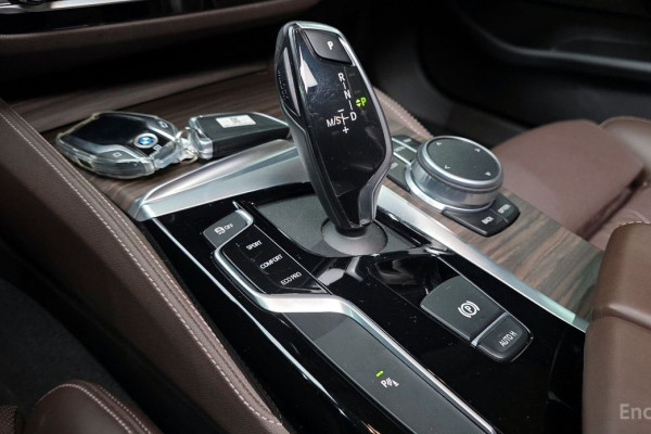 2020 BMW 5 серии с пробегом 83 624 км