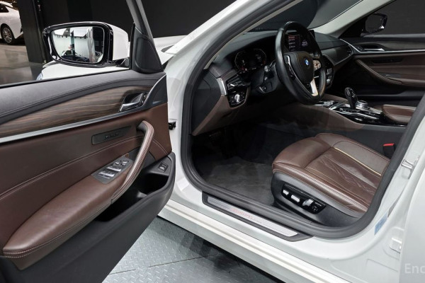 2020 BMW 5 серии с пробегом 83 624 км