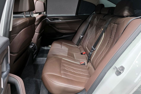 2020 BMW 5 серии с пробегом 83 624 км