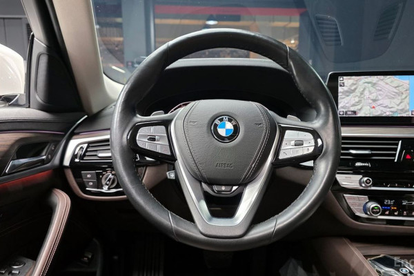 2020 BMW 5 серии с пробегом 83 624 км