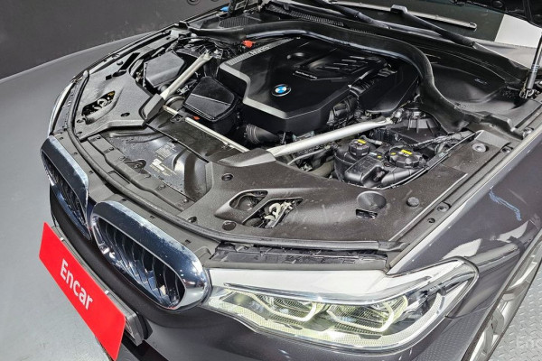 2020 BMW 5 серии с пробегом 50 980 км