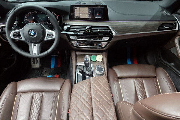 2020 BMW 5 серии с пробегом 50 980 км