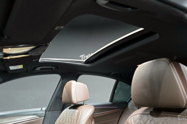 2020 BMW 5 серии с пробегом 50 980 км