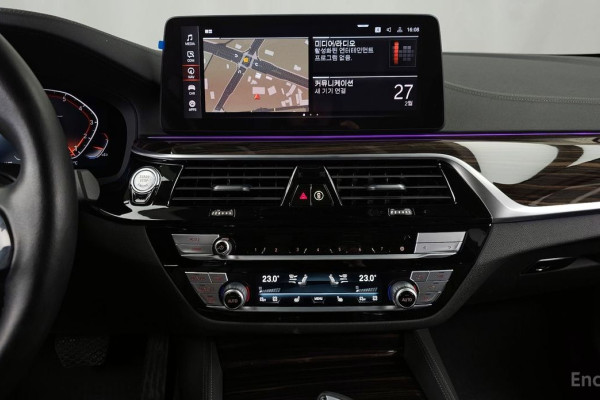 2021 BMW 5 серии с пробегом 44 760 км