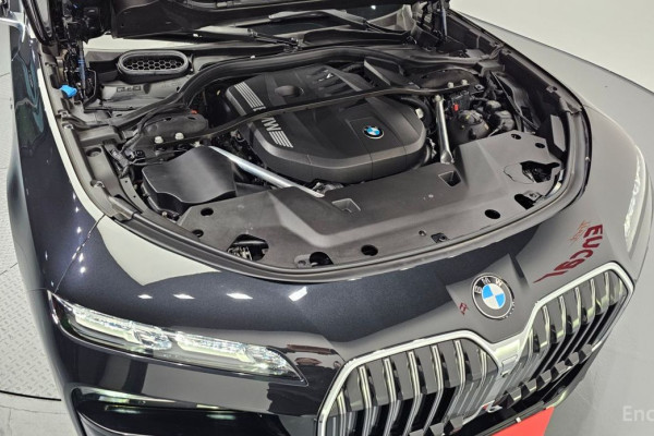 2023 BMW 7 серии с пробегом 21 893 км