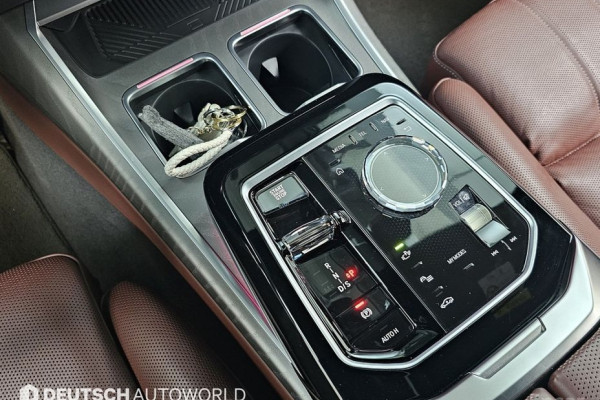 2023 BMW 7 серии с пробегом 28 725 км