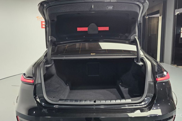 2023 BMW 7 серии с пробегом 21 893 км