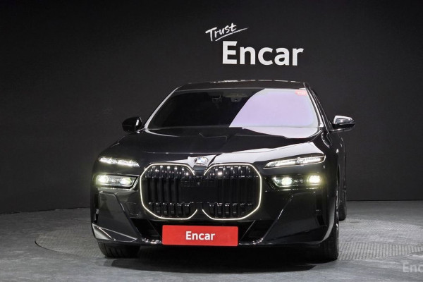 2025 BMW 7 серии с пробегом 7 715 км